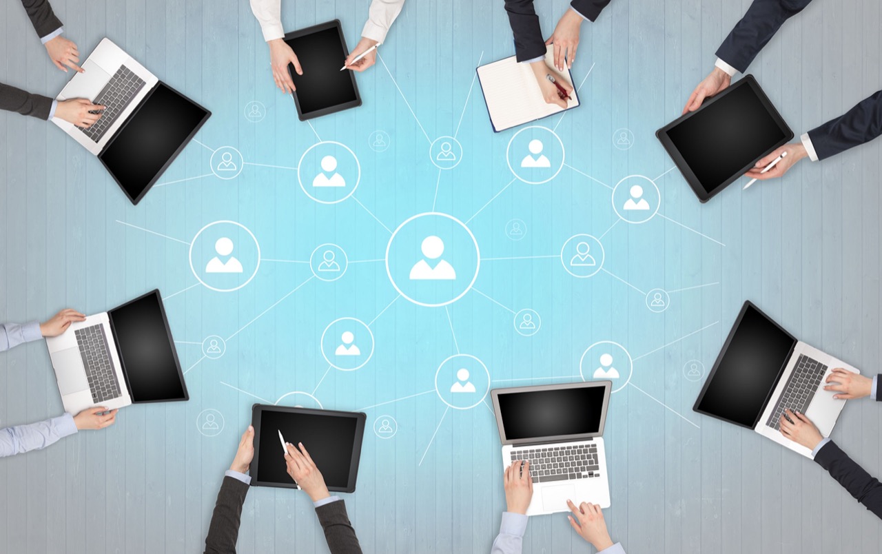 リモートワーク　グループウェア