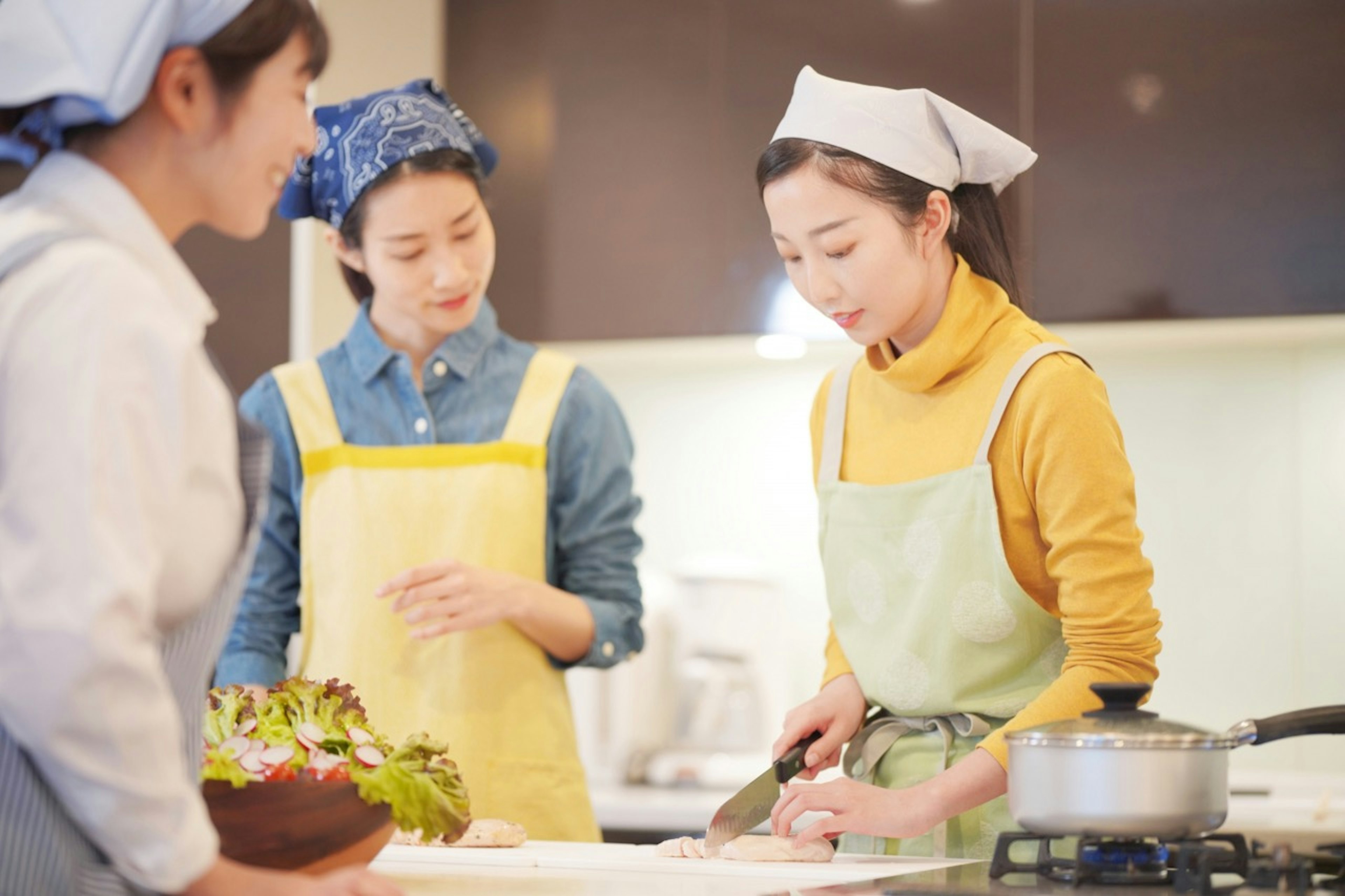 料理教室運営の必須アイテム！？予約システム導入のメリットとポイント